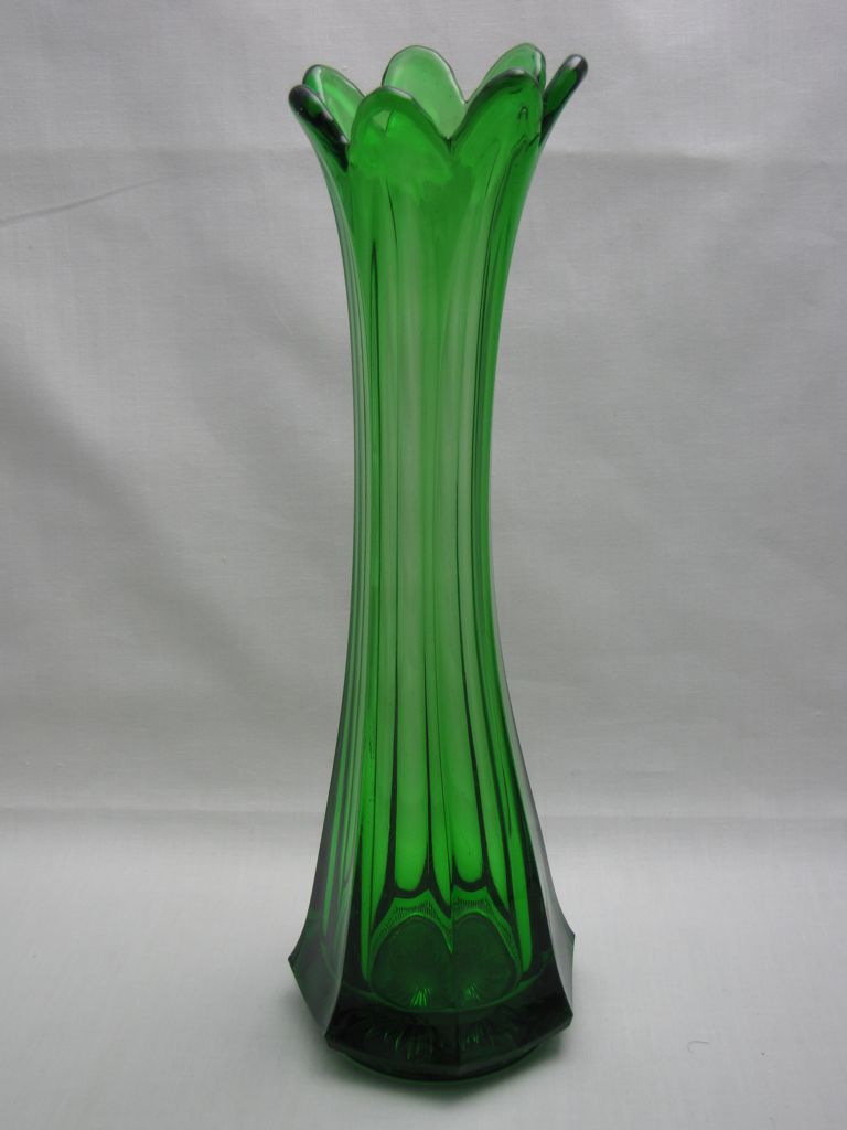 #300 1\2 Peerless, Vase, Emerald, 1899-1902