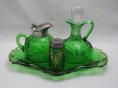 #1280 Winged Scroll, Condiment assortment and tray, Emerald, 1898-1902