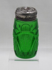 #1255 Pineapple and Fan Salt Shaker, Emerald, 1898-1902