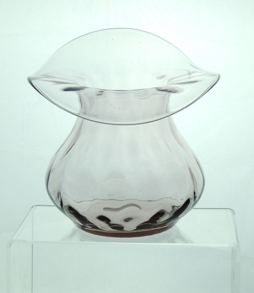 #516 Vase, Diamond Optic, Hawthorne, 1927
