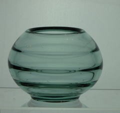 #1485 Saturn Violet Vase, 2 3\4 inch tall, Zircon, 1937-1939